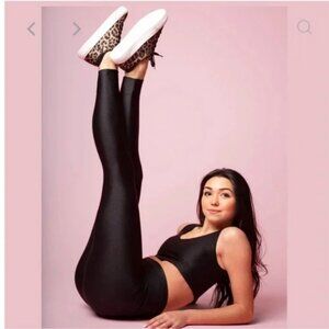 YOGAWORKS Black High Rise Shimmer Women's Leggings (M) NWT!